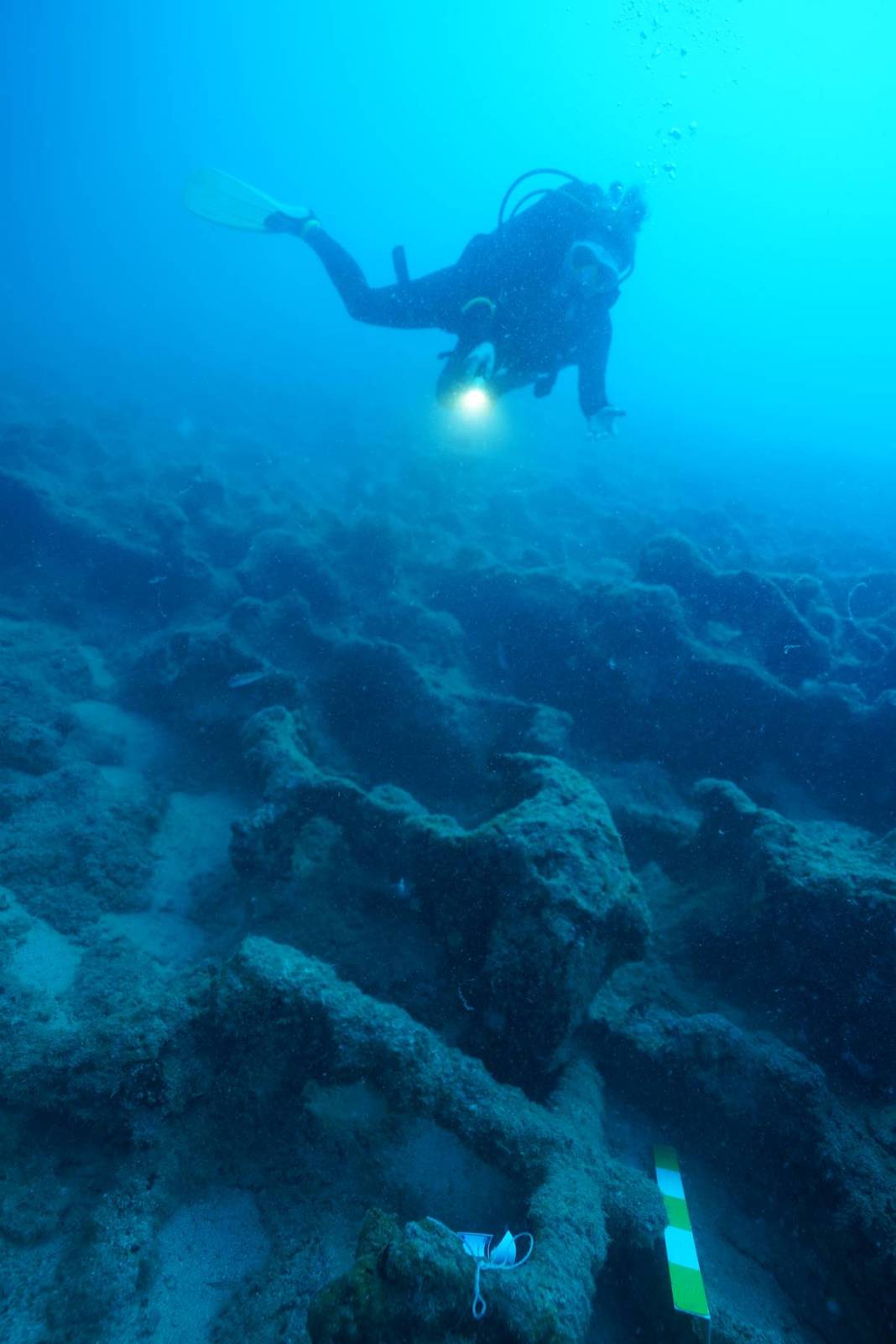 Türkiye'de 15 zaman kapsülü bulundu! 12 ülkeden 20 uzman ekip bölgeye koştu, inceleme yapılıyor 9